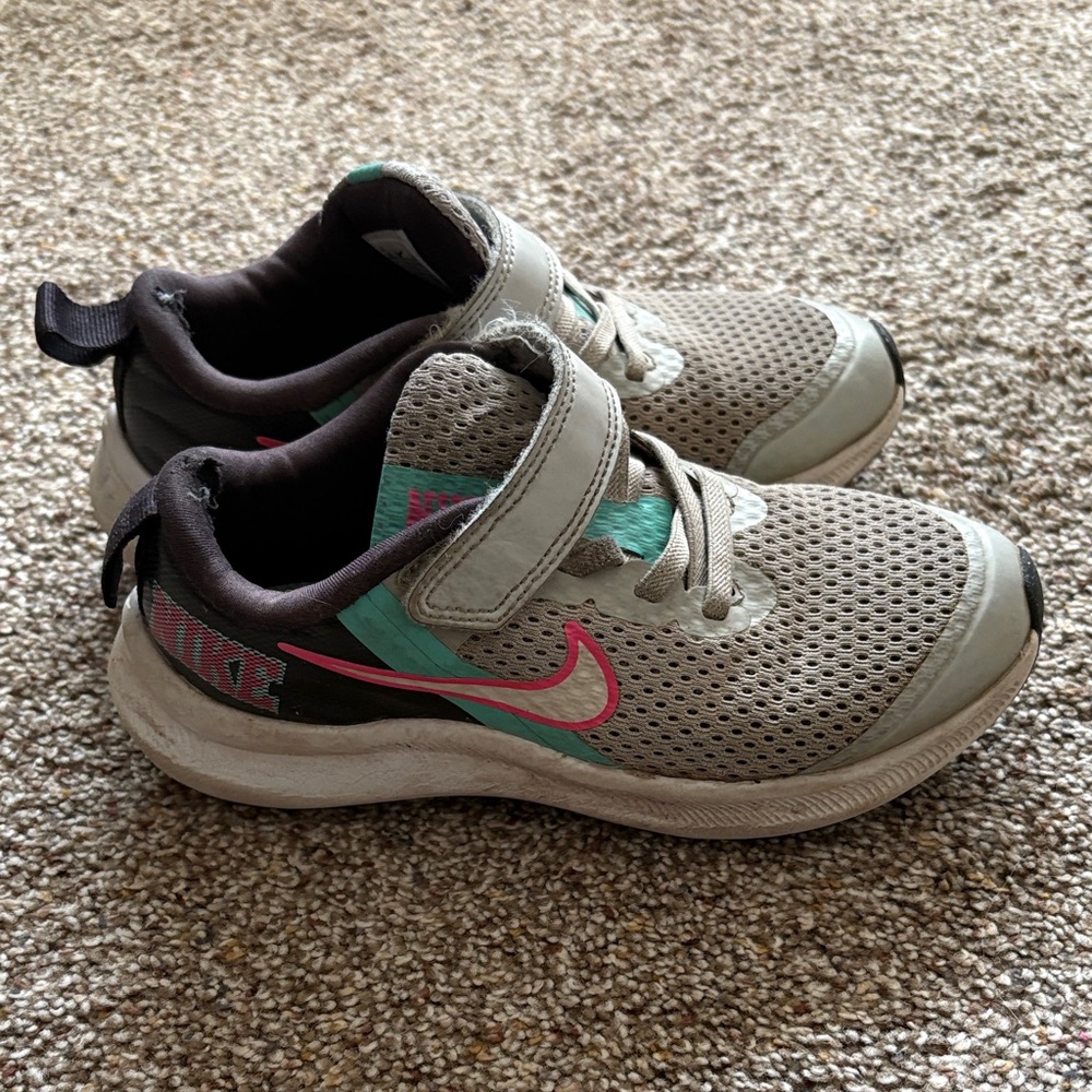 Nike Kids' Gray Sneakers with Pink Accents